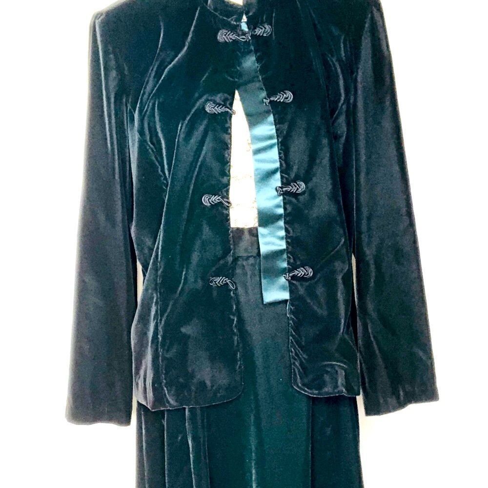 Norton McNaughton Green Velvet Suit – Blazer & Skirt/Pants Set, Holiday Evening